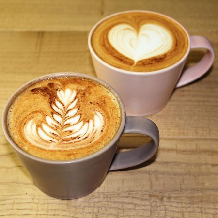 Orit Hostel & Cafe+Bar Lounge Сендай Экстерьер фото